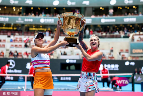 随着夏季转 随着夏季转